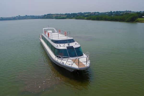 kazinga channel boat cruise